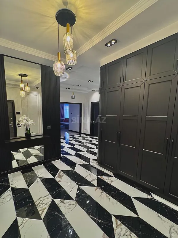 Kirayə verilir 3 otaqlı mənzil 140 m²