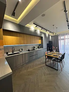 Kirayə verilir 3 otaqlı mənzil 140 m²