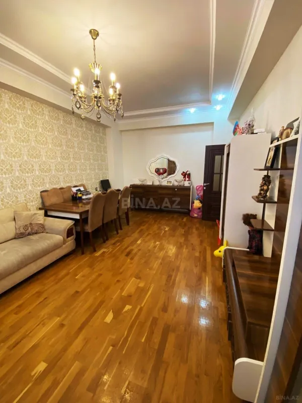 Satılır 2 otaqlı mənzil 67 m²