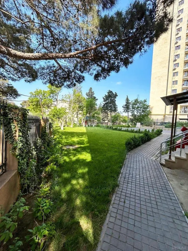 Satılır 2 otaqlı mənzil 67 m²