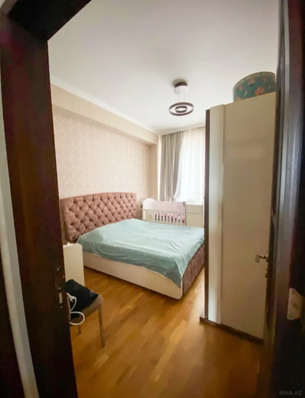 Satılır 2 otaqlı mənzil 67 m²