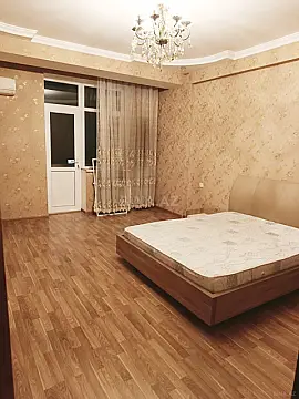 Kirayə verilir 3 otaqlı mənzil 130 m²