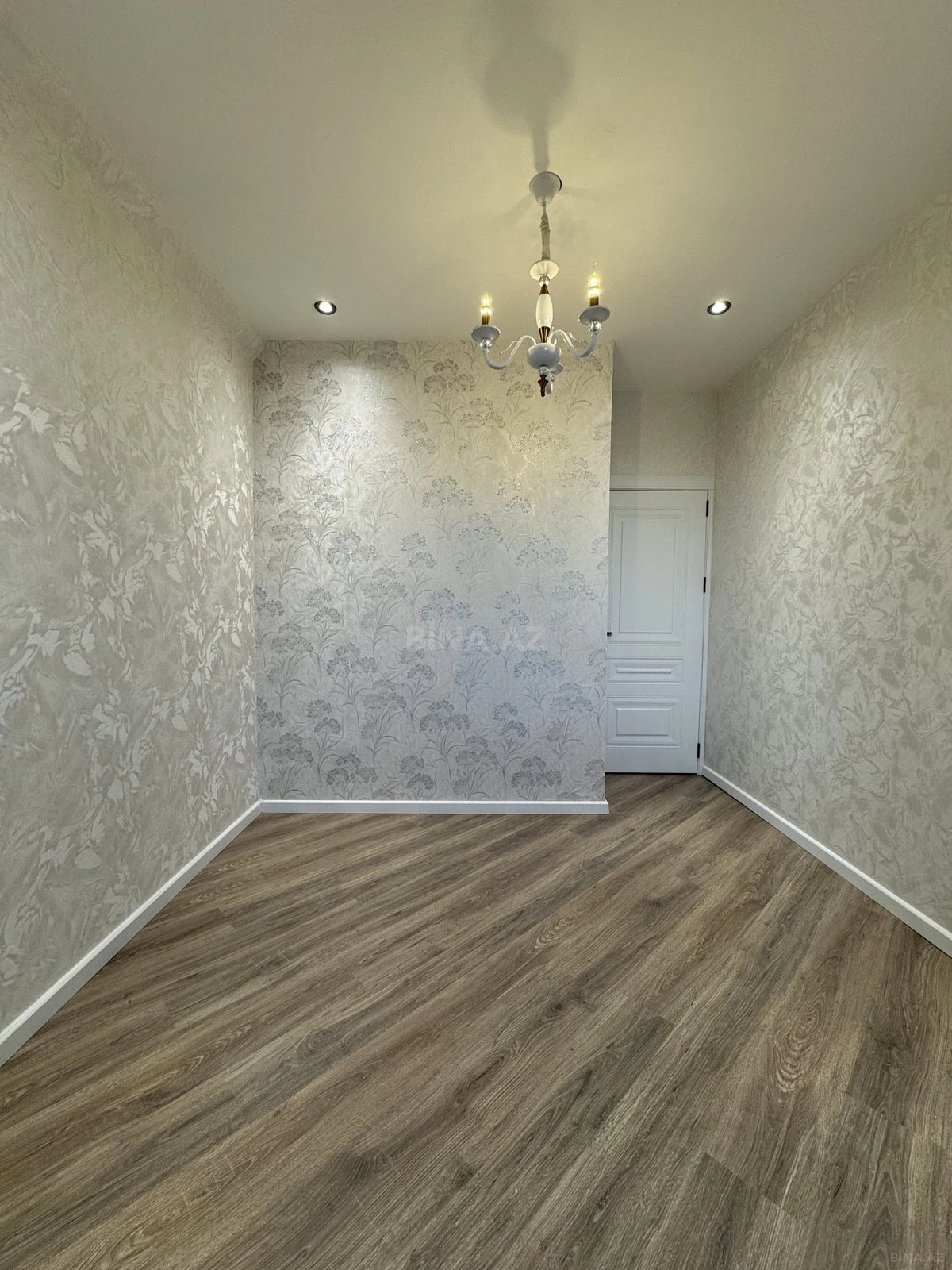 Satılır 2 otaqlı mənzil 45 m²