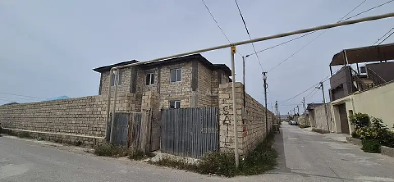 Satılır 8 otaqlı həyət evi 300 m² — Bakı 8 otaq 300.00 m²