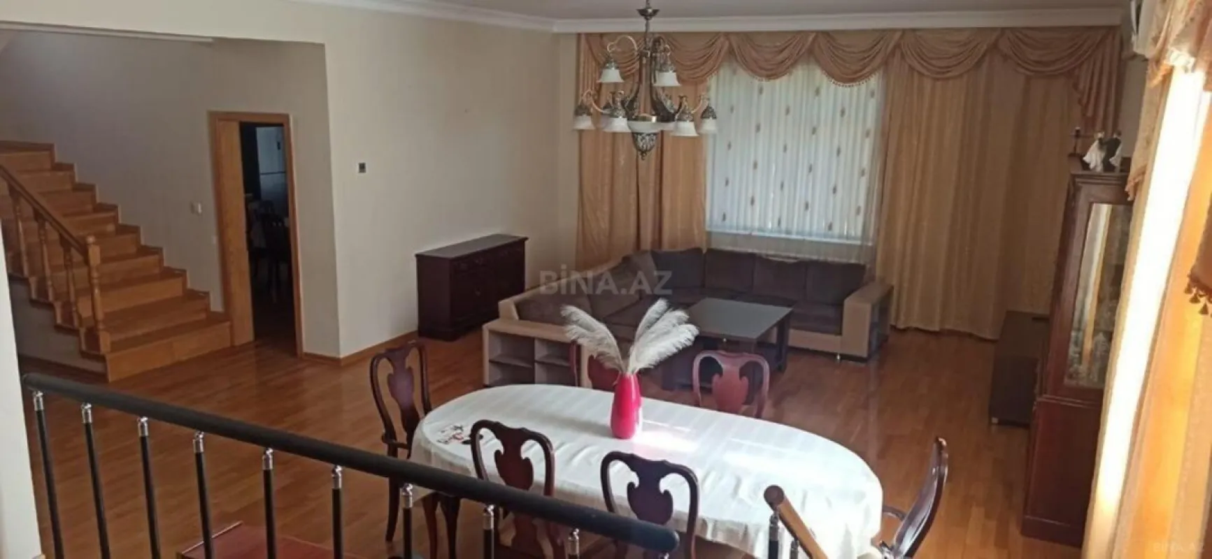 Kirayə verilir 9 otaqlı həyət evi 500 m²