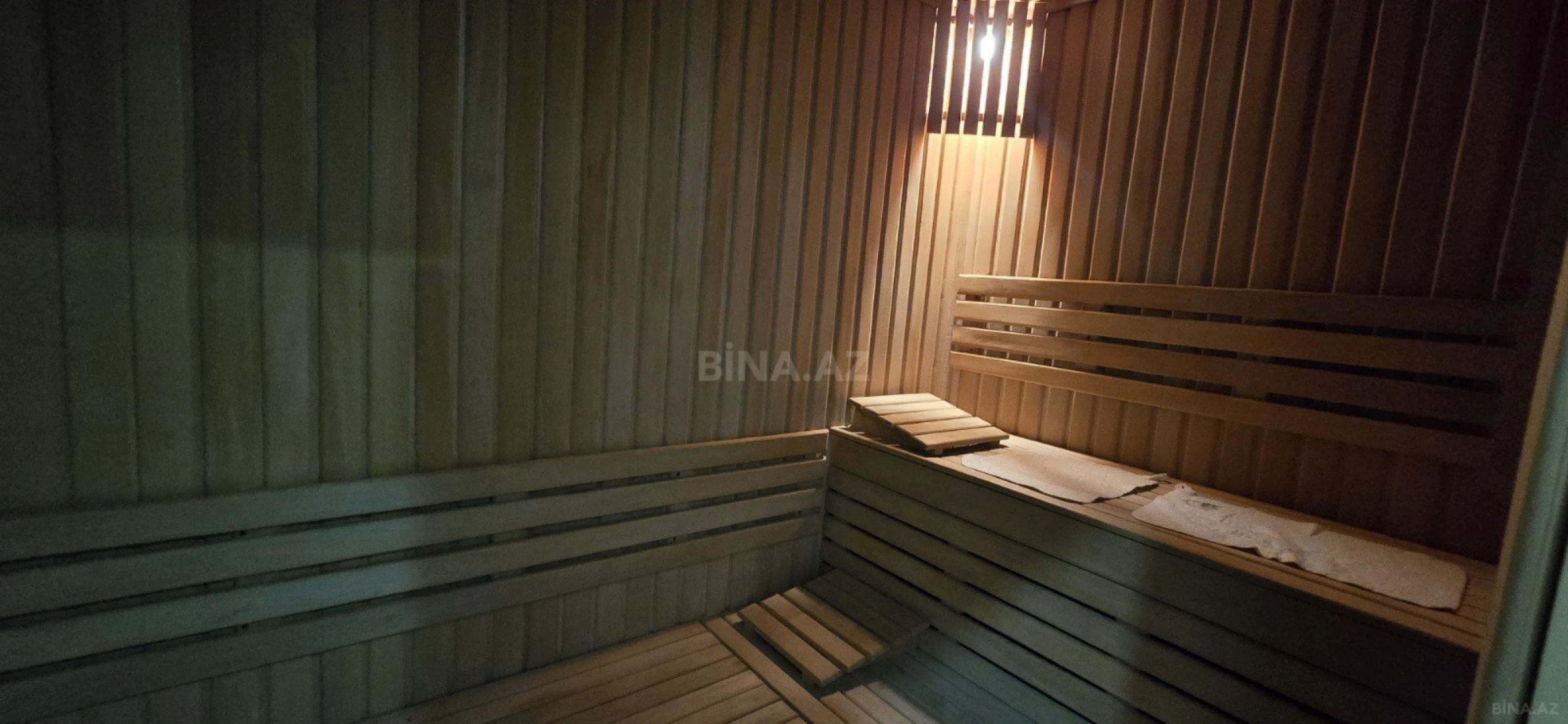 Kirayə verilir 9 otaqlı həyət evi 500 m²