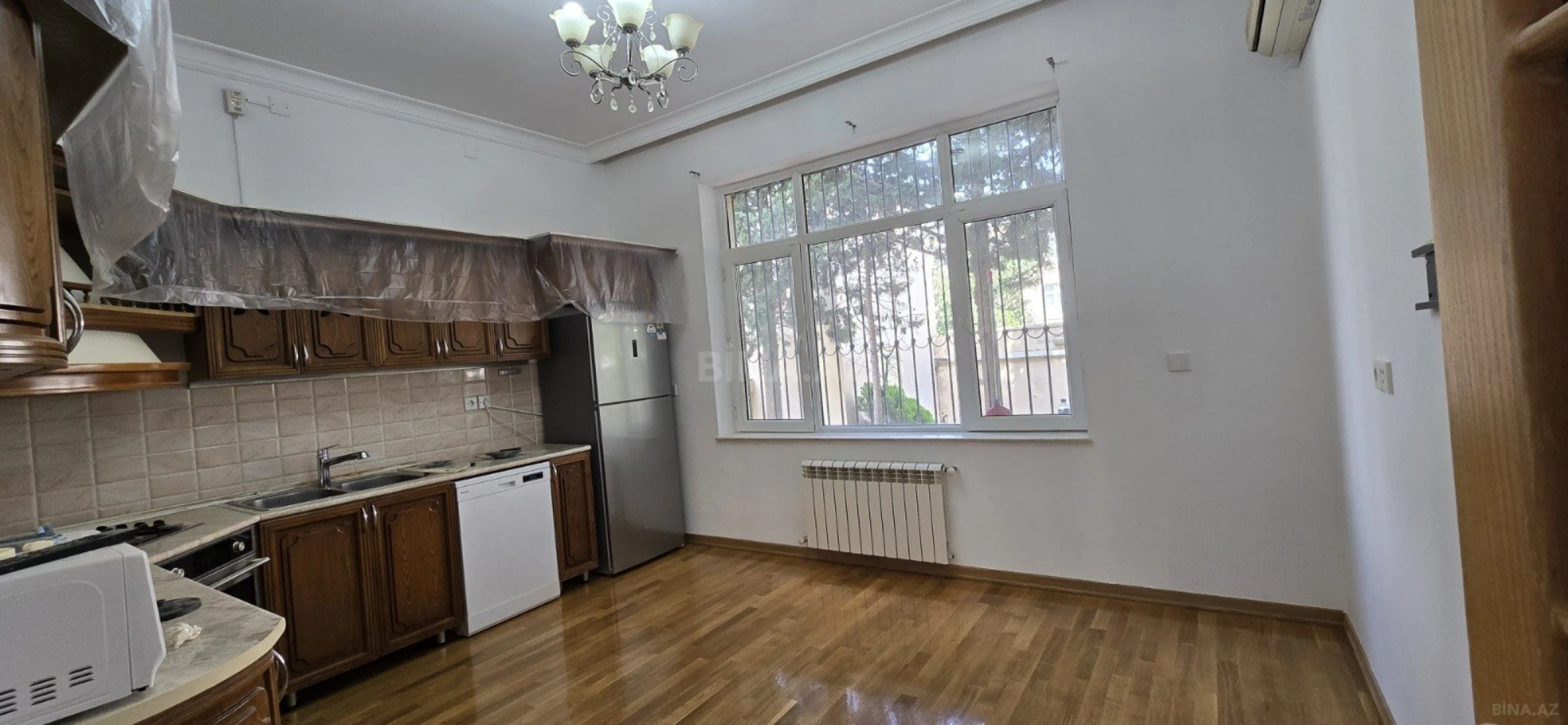 Kirayə verilir 9 otaqlı həyət evi 500 m²
