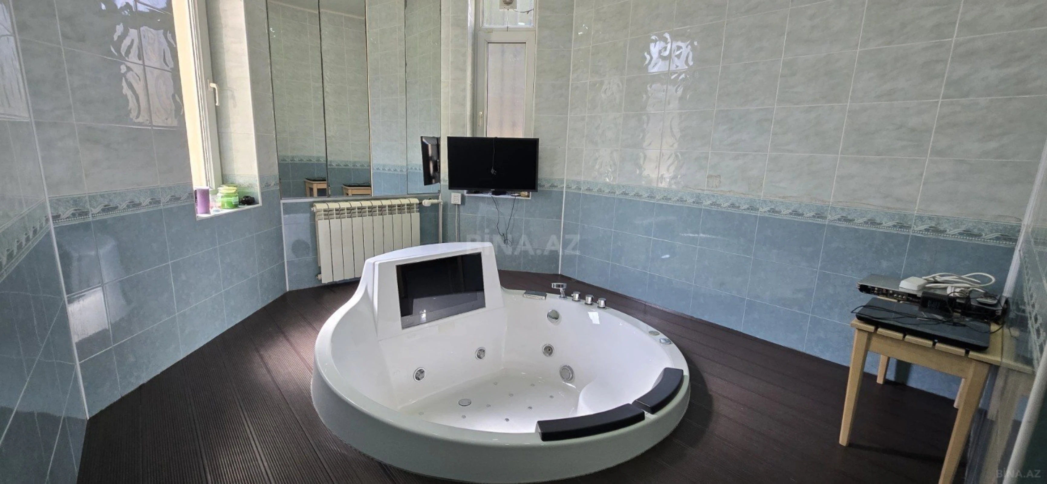 Kirayə verilir 9 otaqlı həyət evi 500 m²