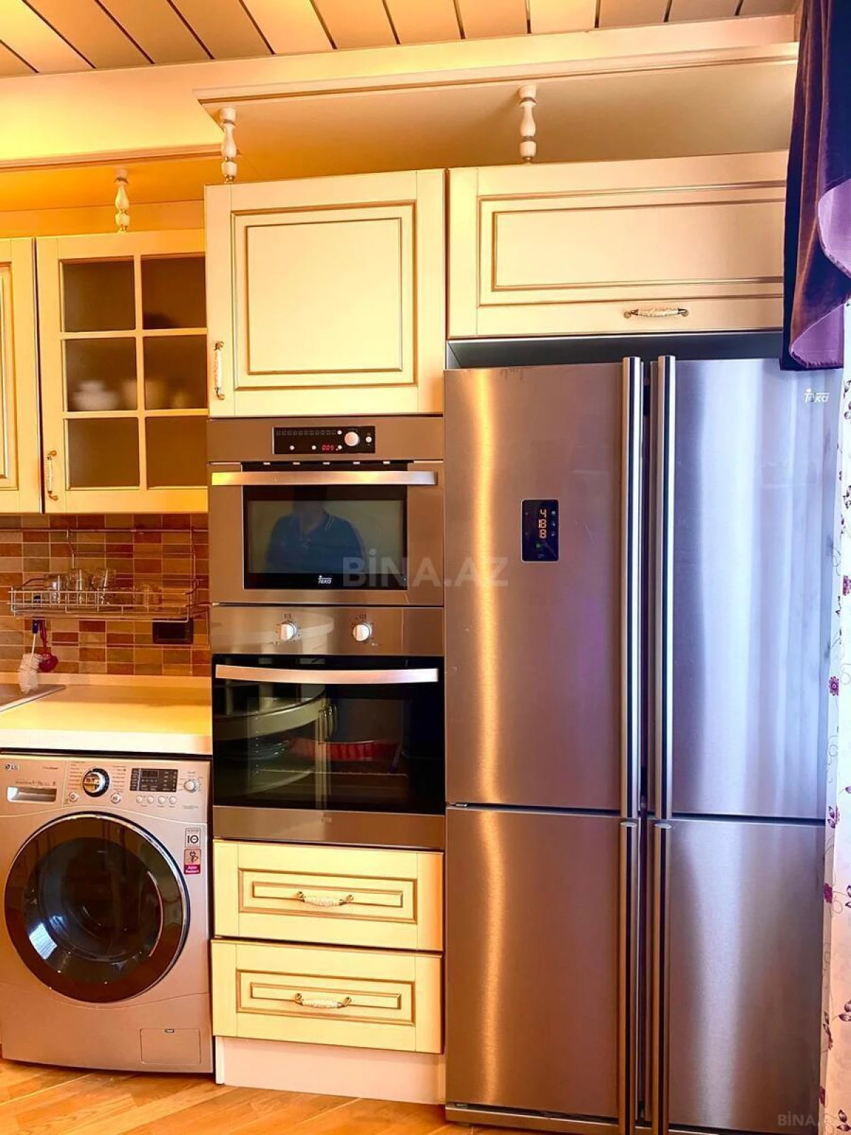 Satılır 4 otaqlı mənzil 210 m²