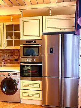 Satılır 4 otaqlı mənzil 210 m²