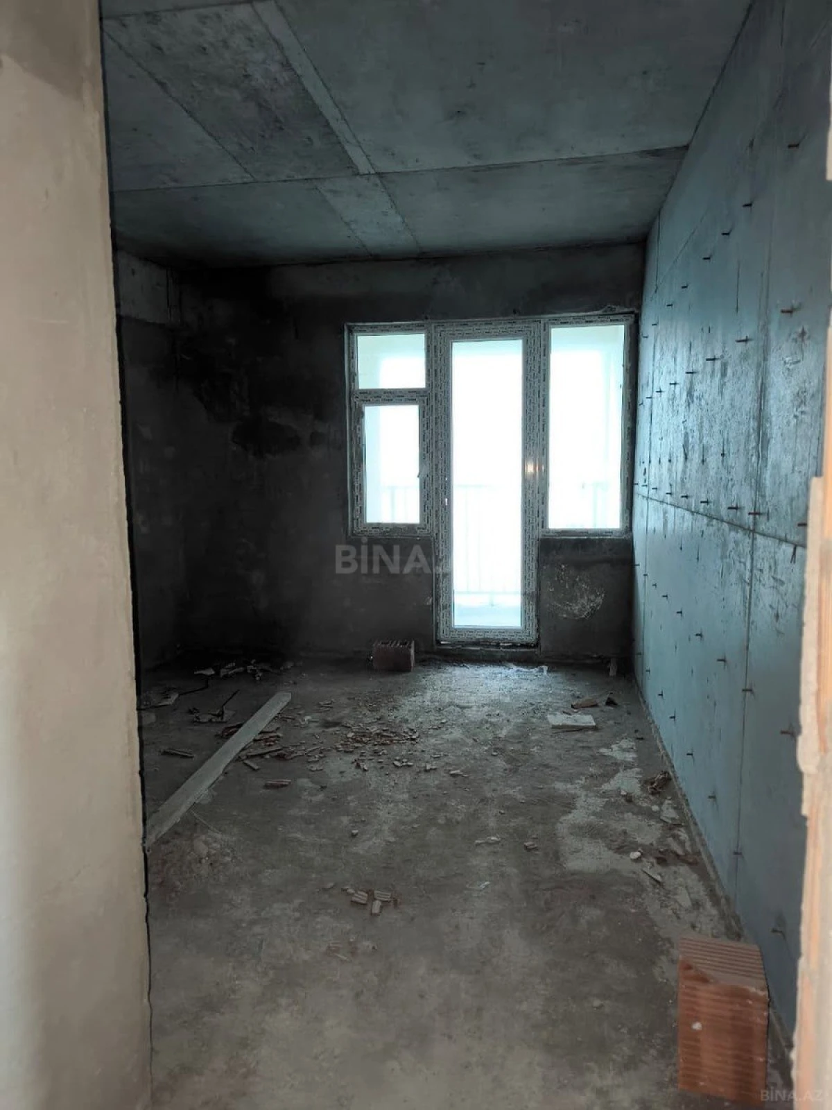 Satılır 2 otaqlı mənzil 92 m²