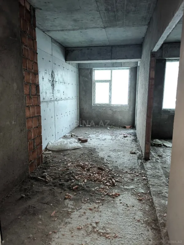 Satılır 2 otaqlı mənzil 92 m²