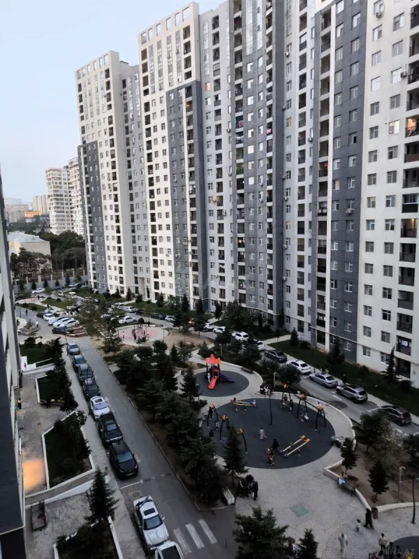 Satılır 2 otaqlı mənzil 92 m²