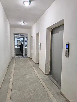 Satılır 2 otaqlı mənzil 92 m²
