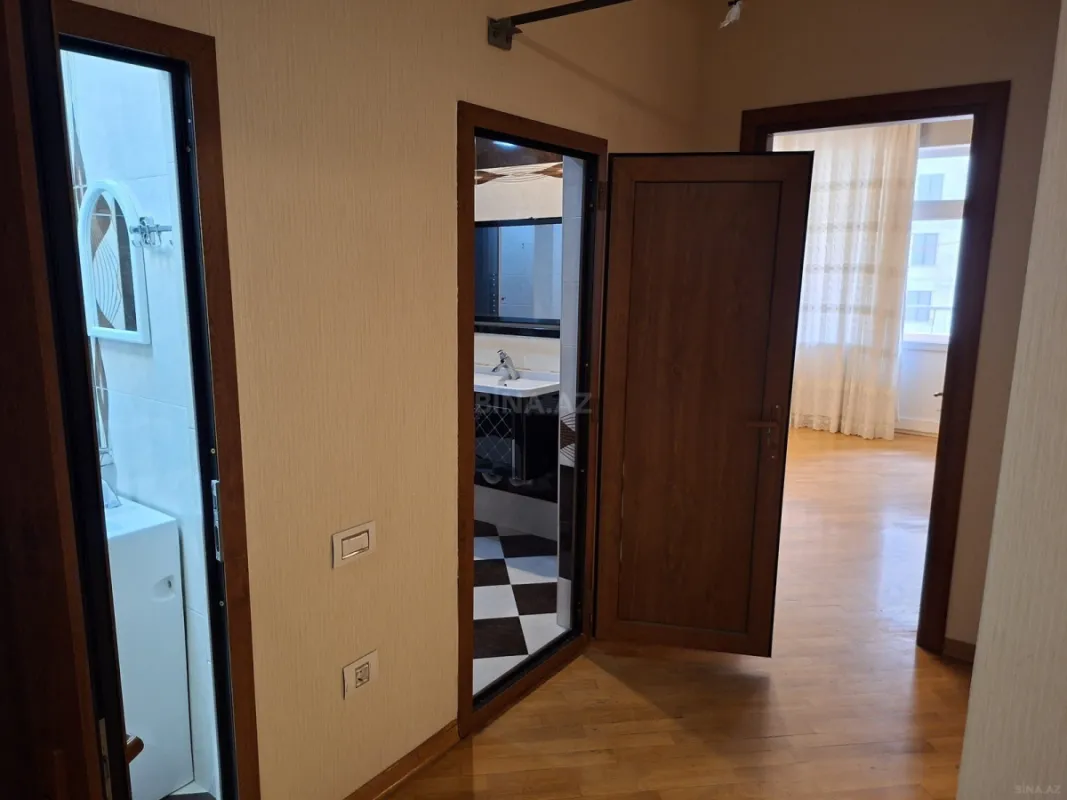 Kirayə verilir 3 otaqlı mənzil 140 m²