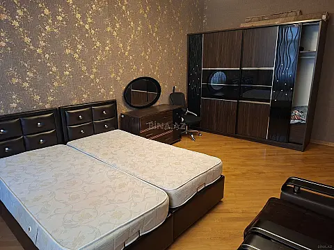 Kirayə verilir 3 otaqlı mənzil 140 m²
