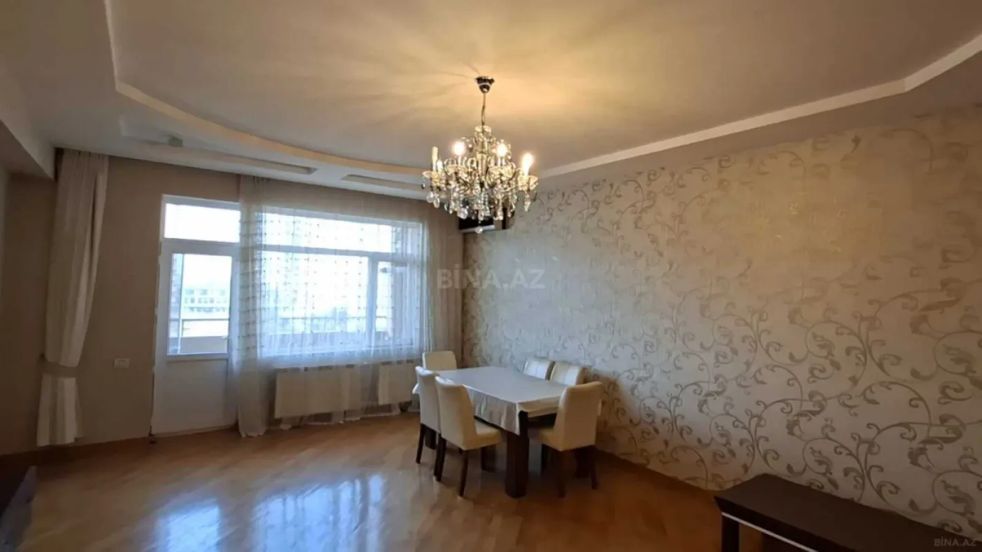 Kirayə verilir 3 otaqlı mənzil 140 m²