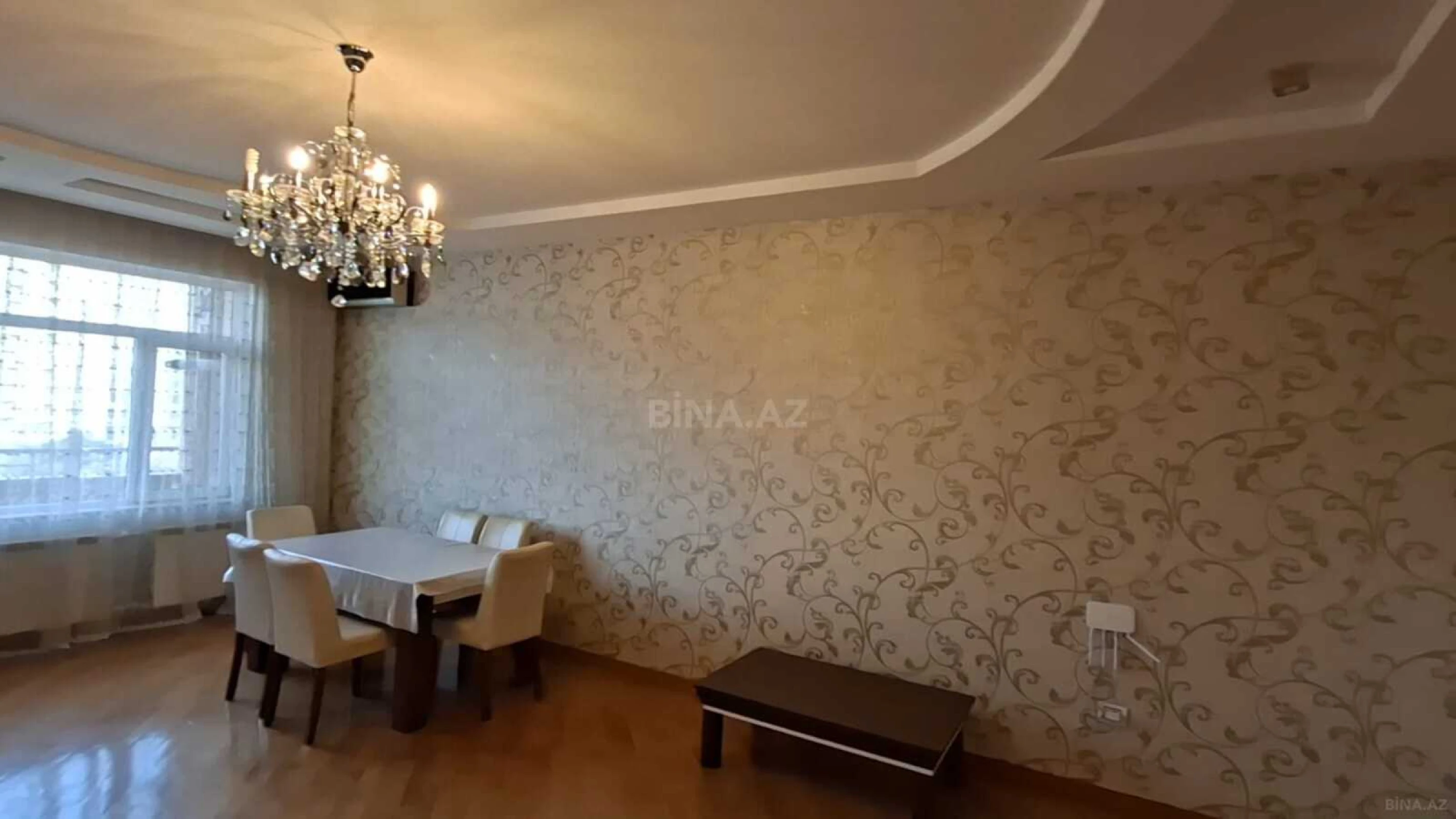 Kirayə verilir 3 otaqlı mənzil 140 m²