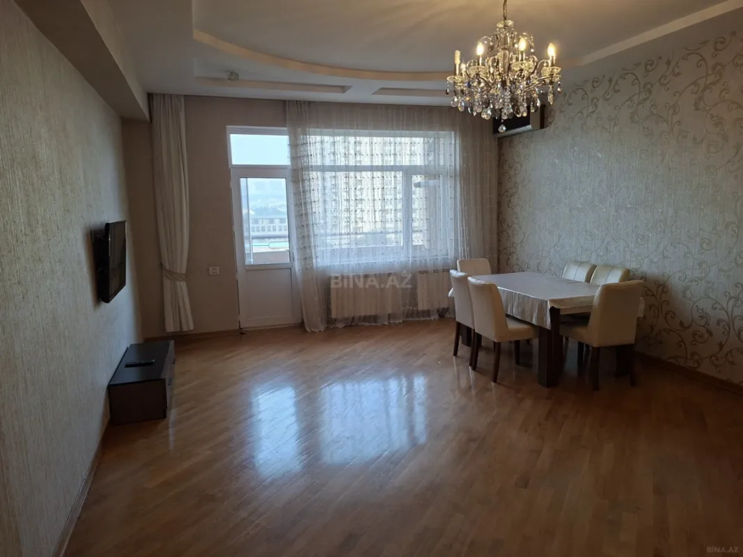 Kirayə verilir 3 otaqlı mənzil 140 m²