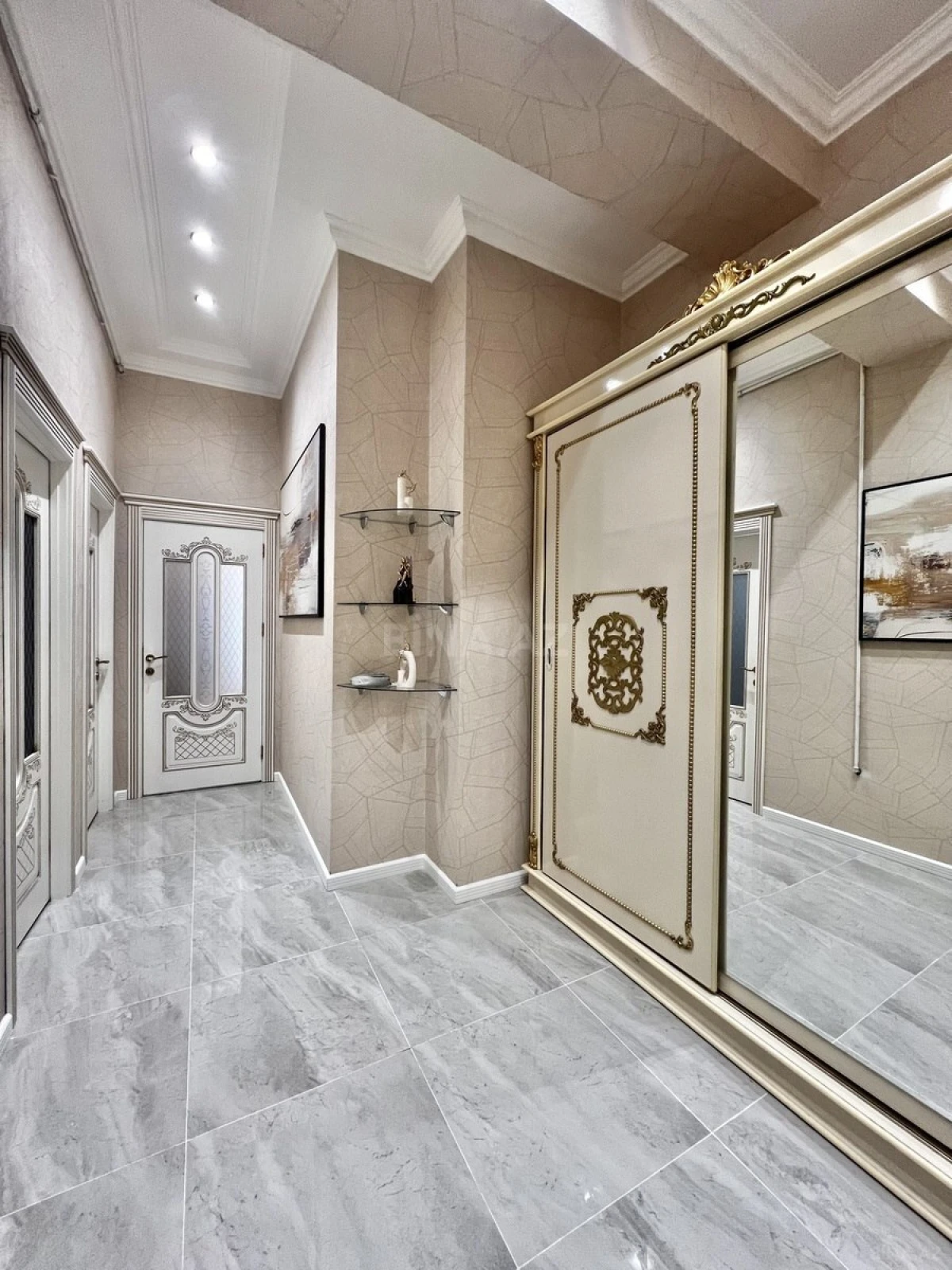 Satılır 2 otaqlı mənzil 58 m²