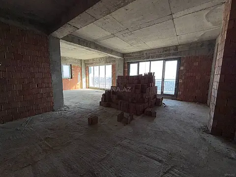 Satılır 3 otaqlı mənzil 157 m²
