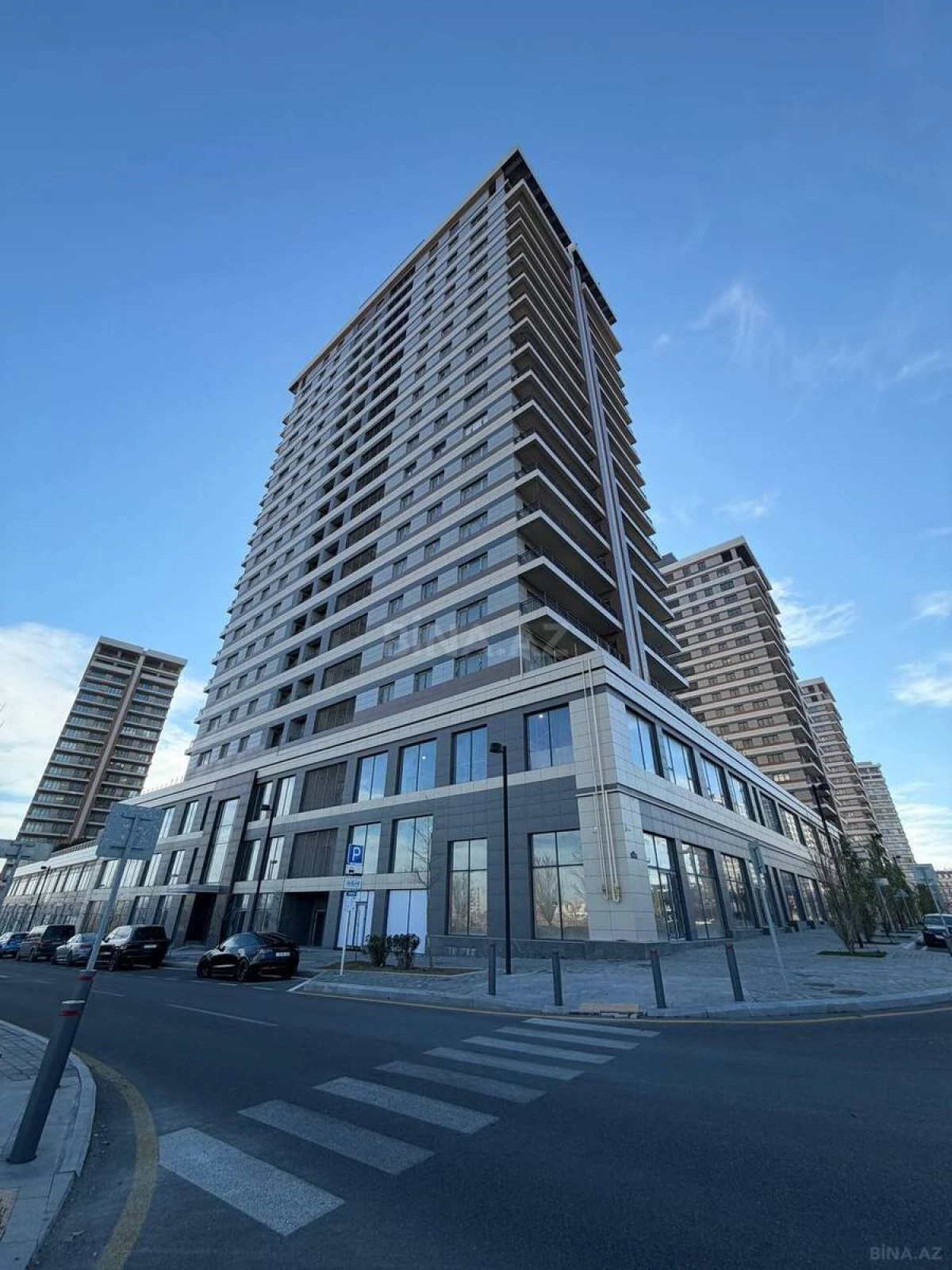 Satılır 3 otaqlı mənzil 157 m²