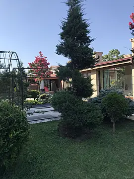 Satılır 5 otaqlı həyət evi 520 m²