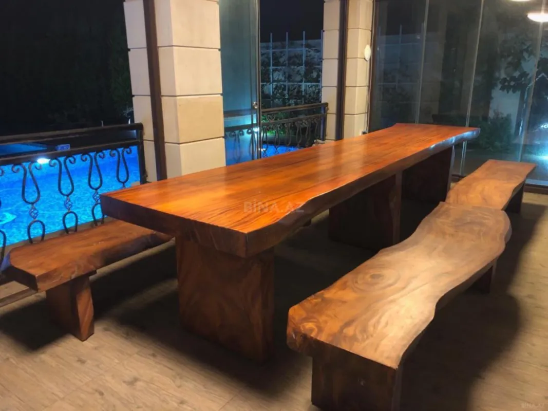 Satılır 5 otaqlı həyət evi 520 m²