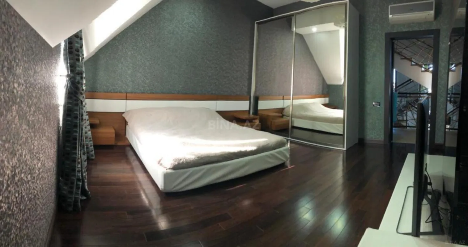 Satılır 5 otaqlı həyət evi 520 m²