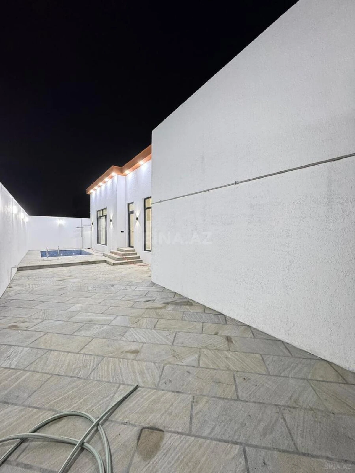 Satılır 4 otaqlı həyət evi 150 m²