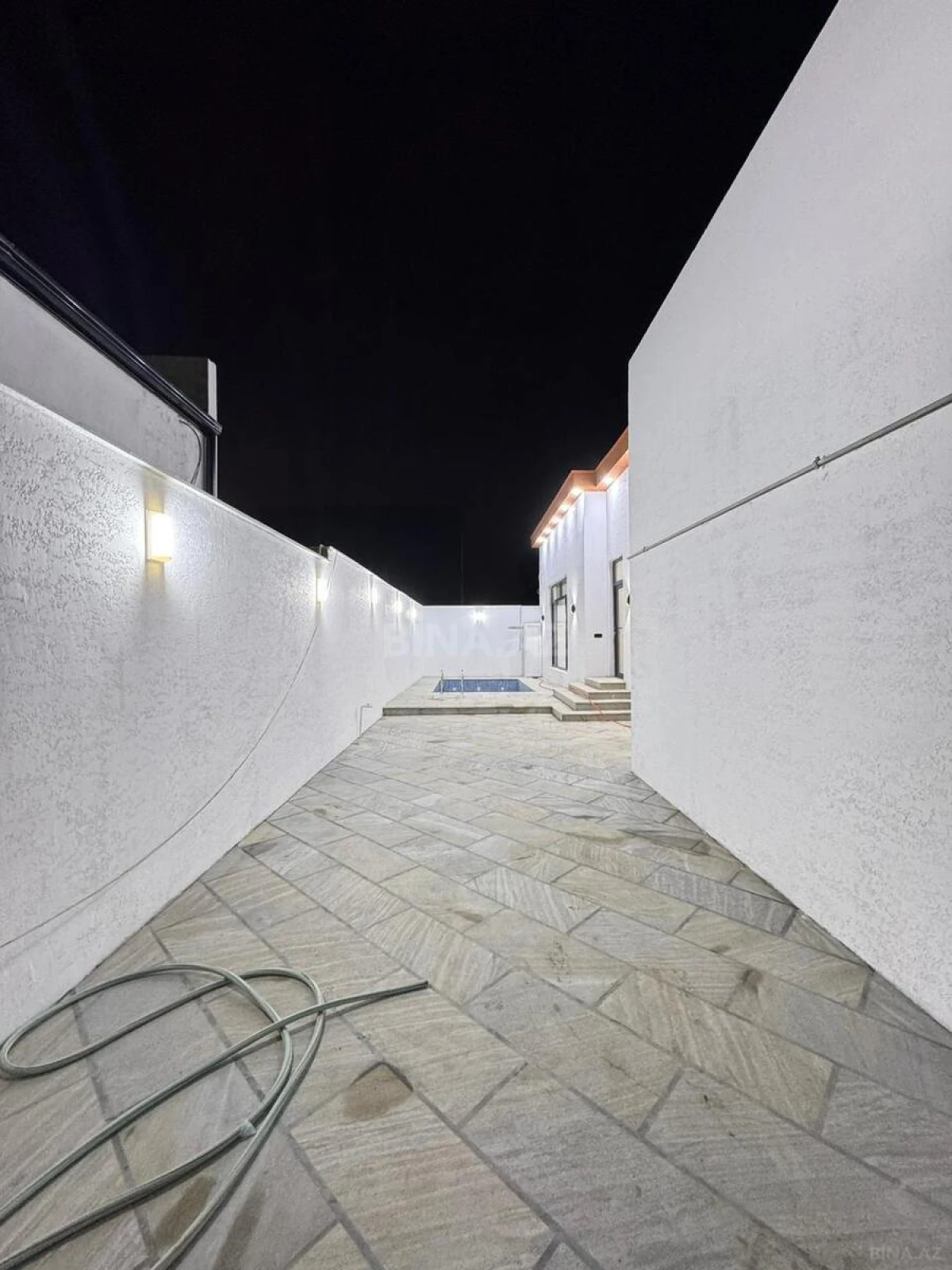 Satılır 4 otaqlı həyət evi 150 m²