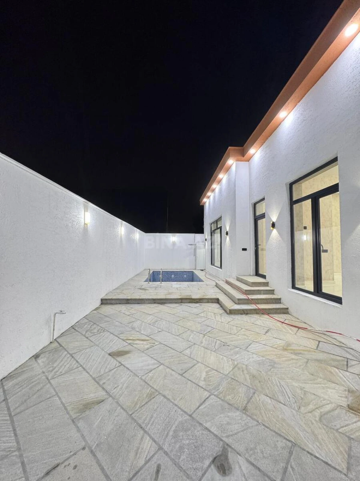 Satılır 4 otaqlı həyət evi 150 m²