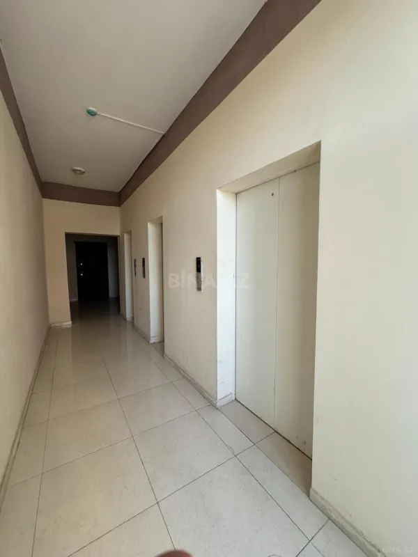 Satılır 4 otaqlı mənzil 168 m²