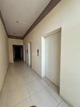 Satılır 4 otaqlı mənzil 168 m²