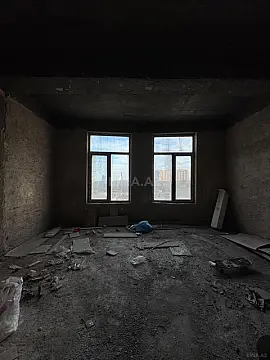 Satılır 4 otaqlı mənzil 168 m²