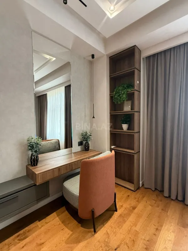 Kirayə verilir 3 otaqlı mənzil 140 m²