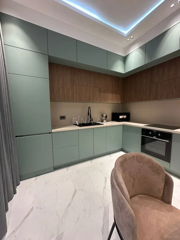 Kirayə verilir 3 otaqlı mənzil 140 m²