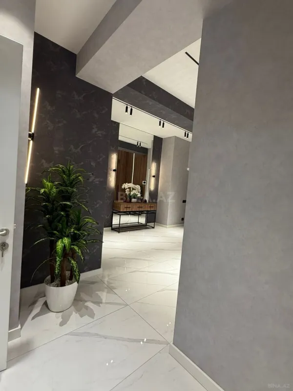 Kirayə verilir 3 otaqlı mənzil 140 m²