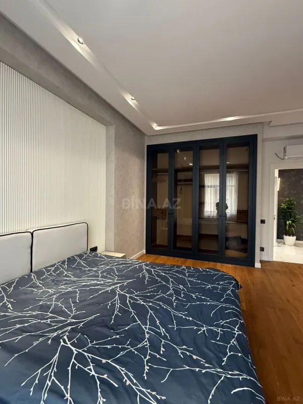 Kirayə verilir 3 otaqlı mənzil 140 m²