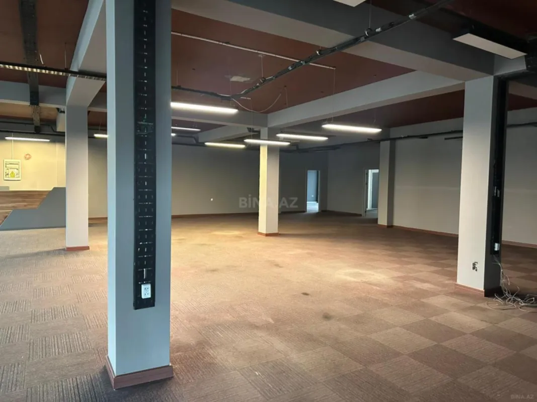 Kirayə verilir 8 otaqlı ofis 600 m²