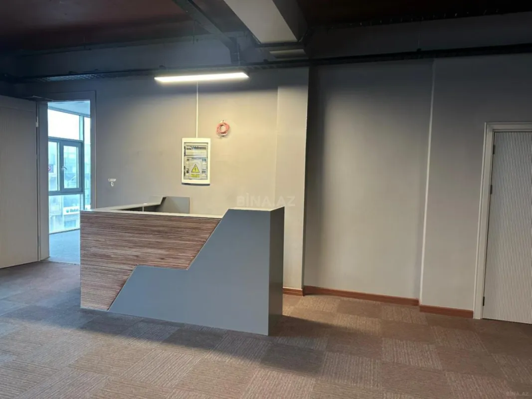 Kirayə verilir 8 otaqlı ofis 600 m²