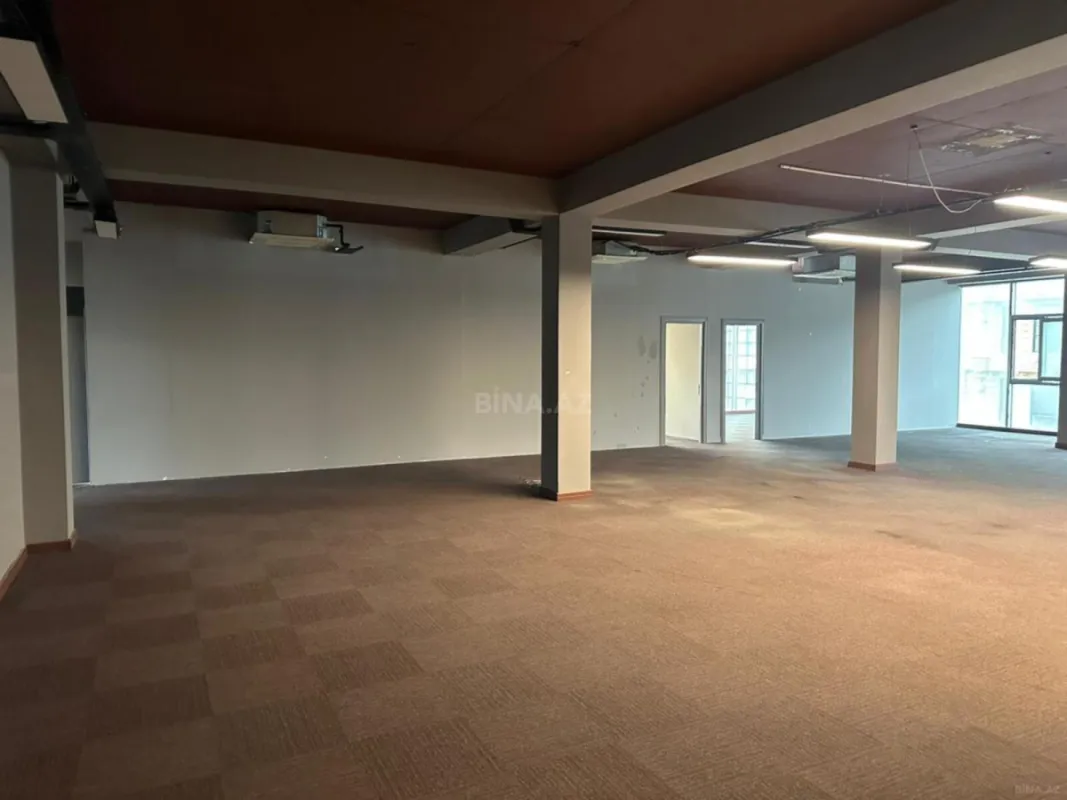 Kirayə verilir 8 otaqlı ofis 600 m²