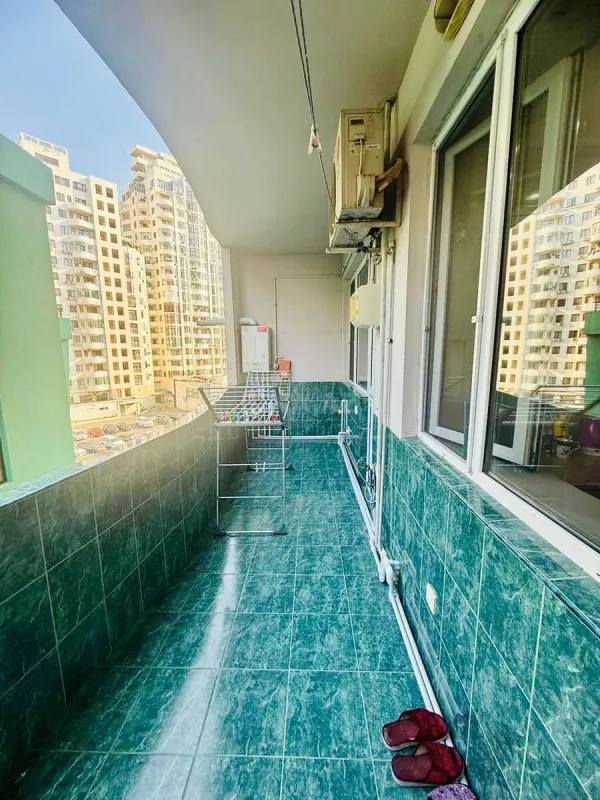 Satılır 2 otaqlı mənzil 75 m²