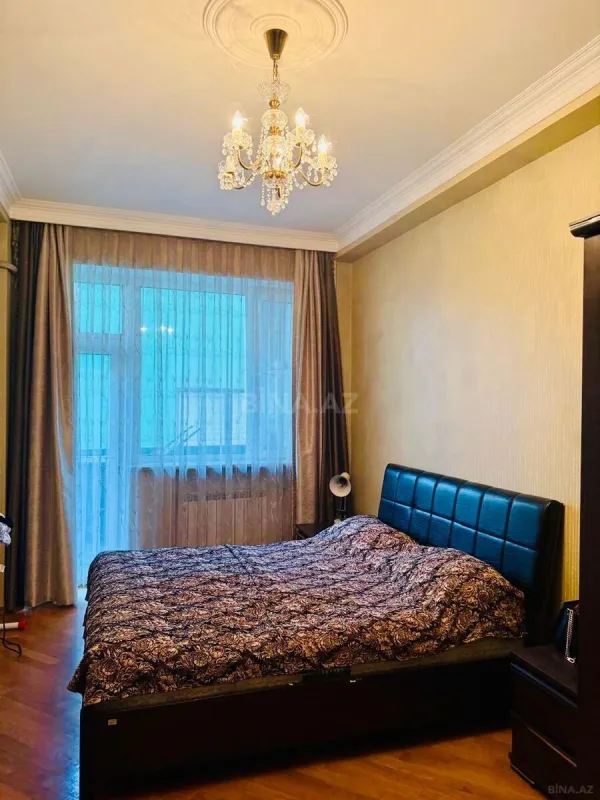 Satılır 2 otaqlı mənzil 75 m²