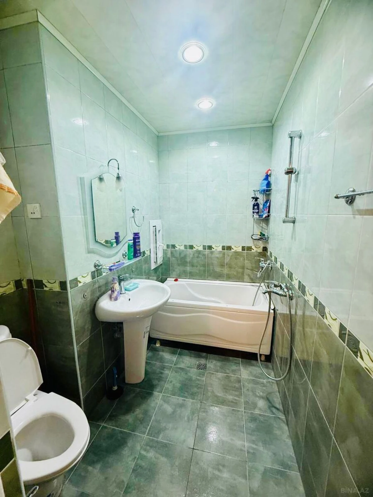 Satılır 2 otaqlı mənzil 75 m²