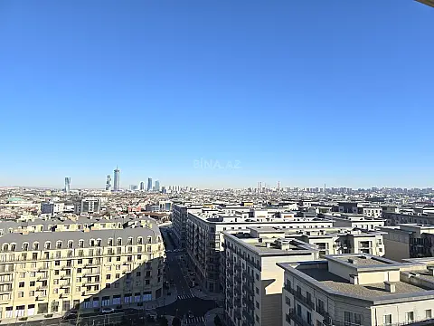 Satılır 3 otaqlı mənzil 180 m²