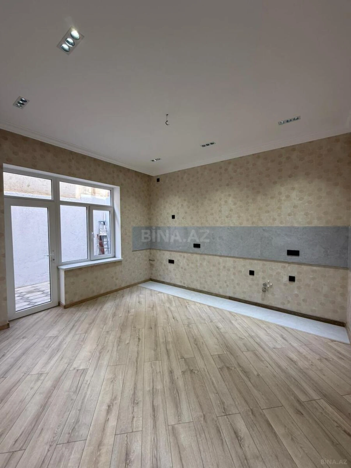 Satılır 4 otaqlı həyət evi 130 m²