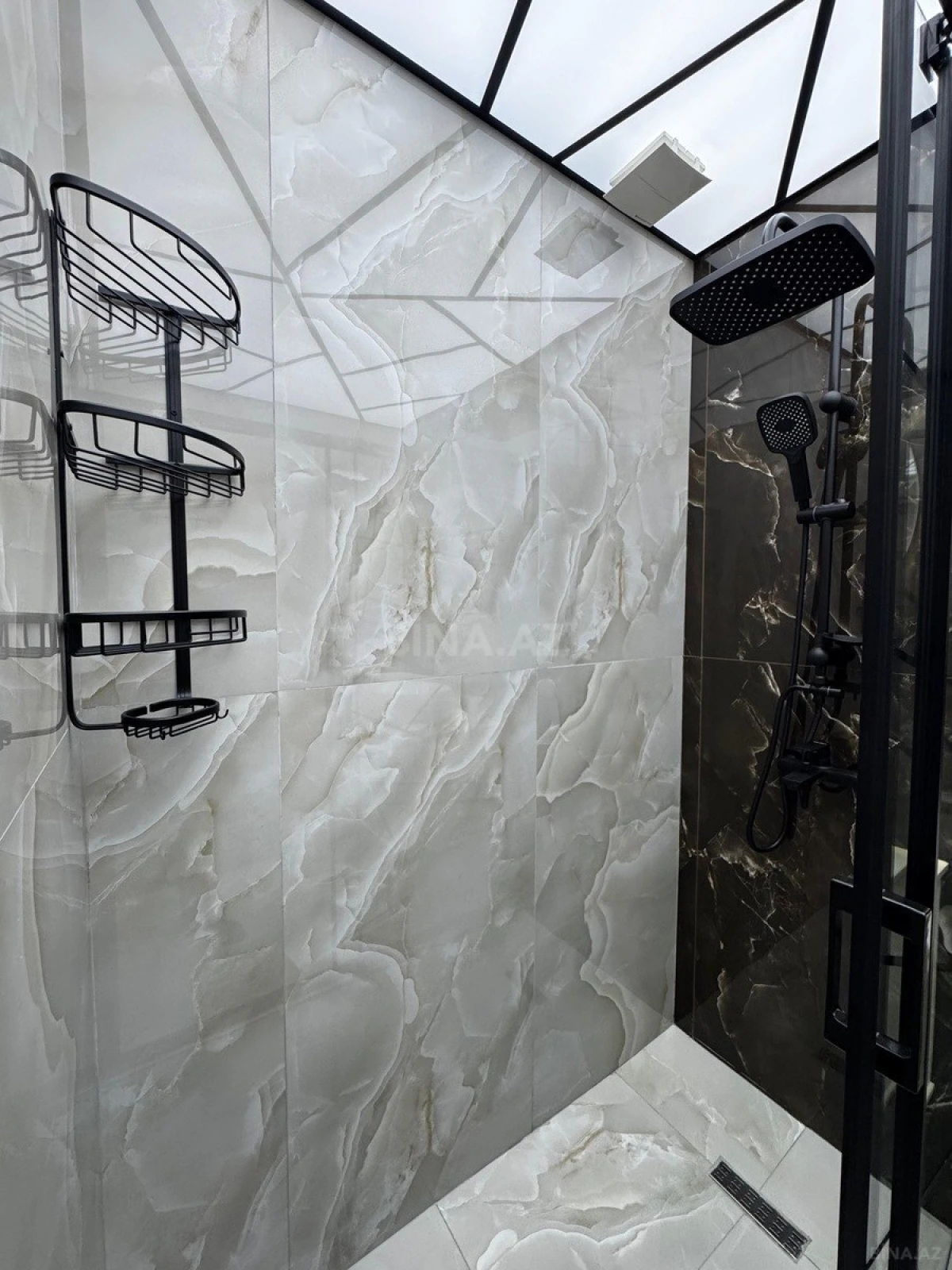 Satılır 2 otaqlı mənzil 70 m²