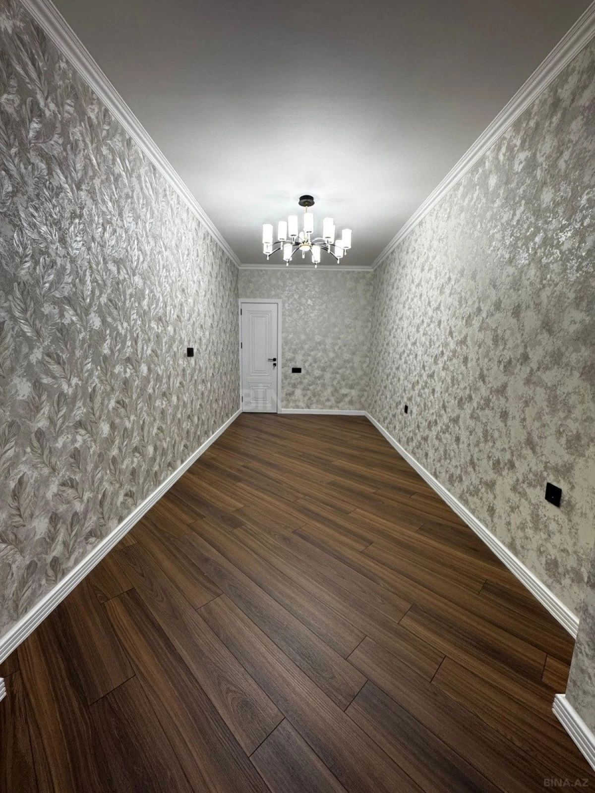 Satılır 2 otaqlı mənzil 70 m²