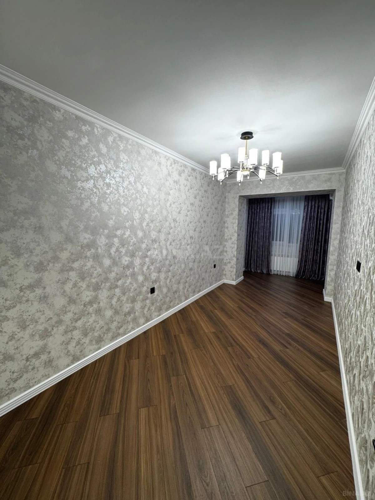 Satılır 2 otaqlı mənzil 70 m²